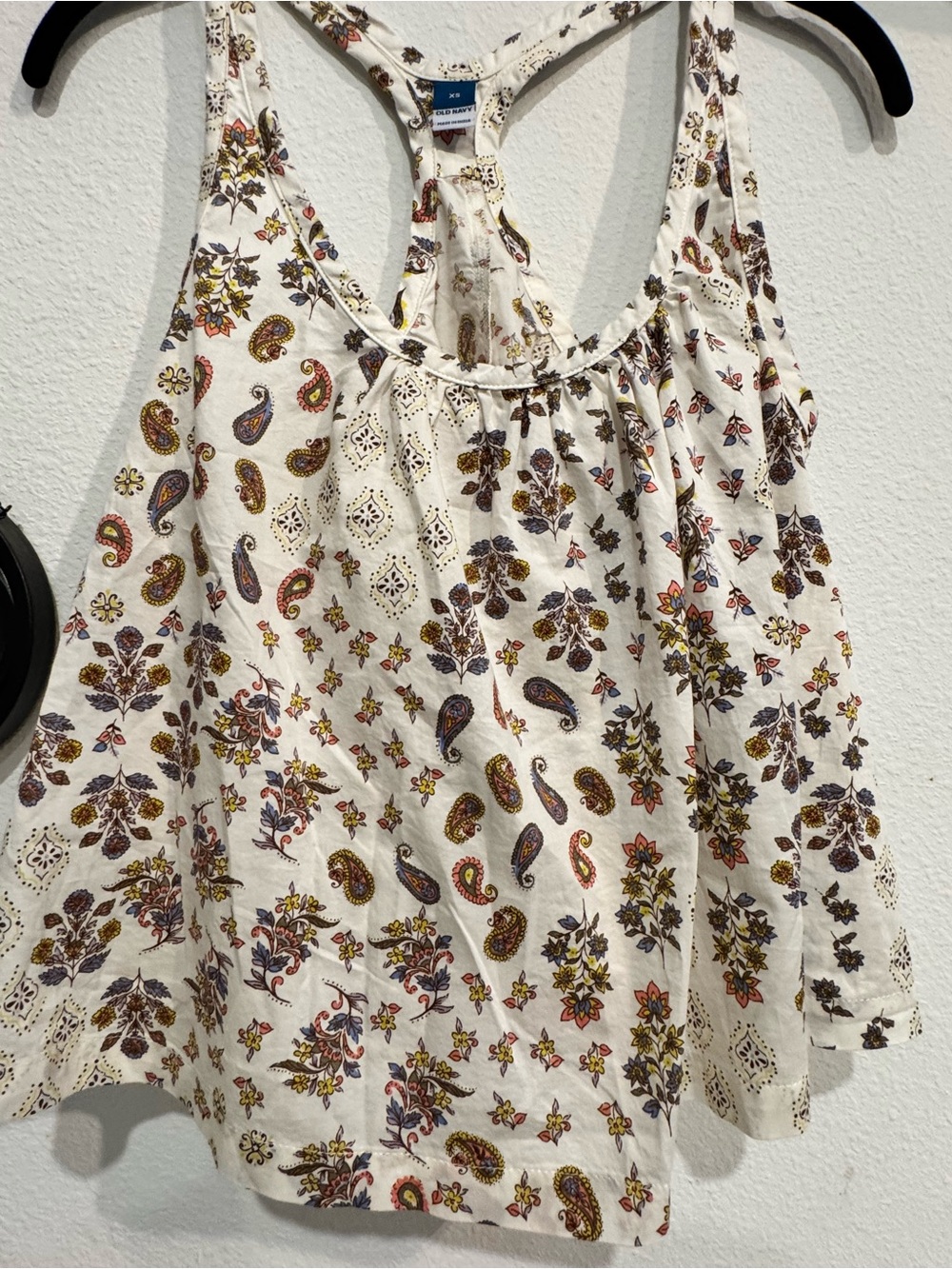 Old Navy Lightweight Cream Floral Paisley Racerback Tank Top